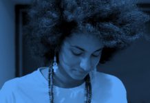 SARAH FARINA Am Deck 08