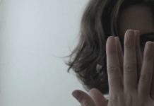 VIDEOPREMIERE Johannes Brecht – Enjoy The Void