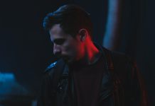 Module One: Trackpremiere von „Liquid Forms“ Module One