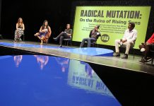 Radical Mutation im HAU in Berlin: „Es ist einfacher, über den amerikanischen Kontext zu sprechen” Eröffnungsveranstaltung von Radical Mutation (Foto: Dorothea Tuch)