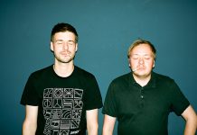 Extrawelt: Eine humorige Untergangsstimmung