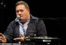 Thomas Meinecke: „Ich habe die Bestellnummern der Platten buchstabiert”