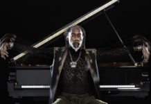 Elbee Bad: Fundraiser und Party zum Abschied im ://about blank