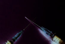 Needle Spiking: Eine Bestandsaufnahme Needle Spiking Illu