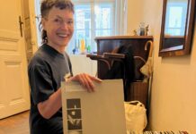 Electric Indigo: DJ trennt sich von Plattensammlung Electric Indigo (Foto: Facebook)