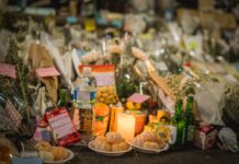 Südkorea: Charity-Album für die Opfer der Massenpanik in Seoul Seoul Südkorea (Foto: John Ho)