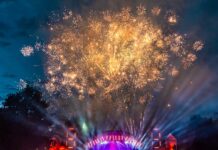 WCD Pool Sessions: Frankfurter Festival finalisiert Line-up Die WCD Pool Session bei Nacht (Foto: David Seeger)