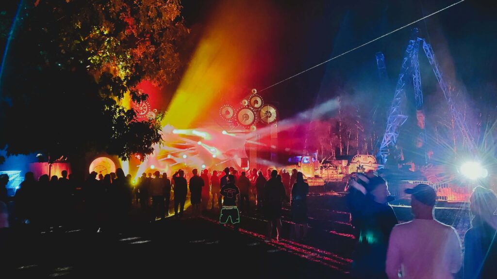 Das Stroga Festival bei Nacht