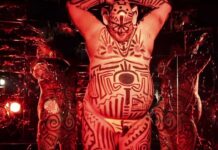 Die Krake-Eröffnung im Berghain: Richtig Welle machen