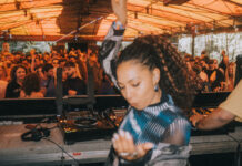 Lighthouse 2025: Der Anschein einer ewigen, wohligen Afterhour Doudou MD und Muallem spielten am Samstagmorgen (Foto: Jolly Schwarz)