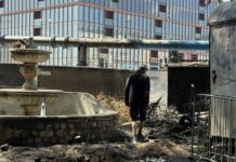 Renate-Mitarbeiterin Caitlin Russell über den Brand: „Es hätte viel schlimmer kommen können” Die Aufräumarbeiten in der Renate sind in vollem Gange (Foto: Ferdinand Görig)