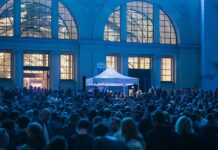 Hamburger Bahnhof: Open-Air-Reihe angekündigt Ein Open-Air am Hamburger Bahnhof (Foto: Alexander Rentsch/ Staatliche Museen zu Berlin, Hamburger Bahnhof – Nationalgalerie der Gegenwart)