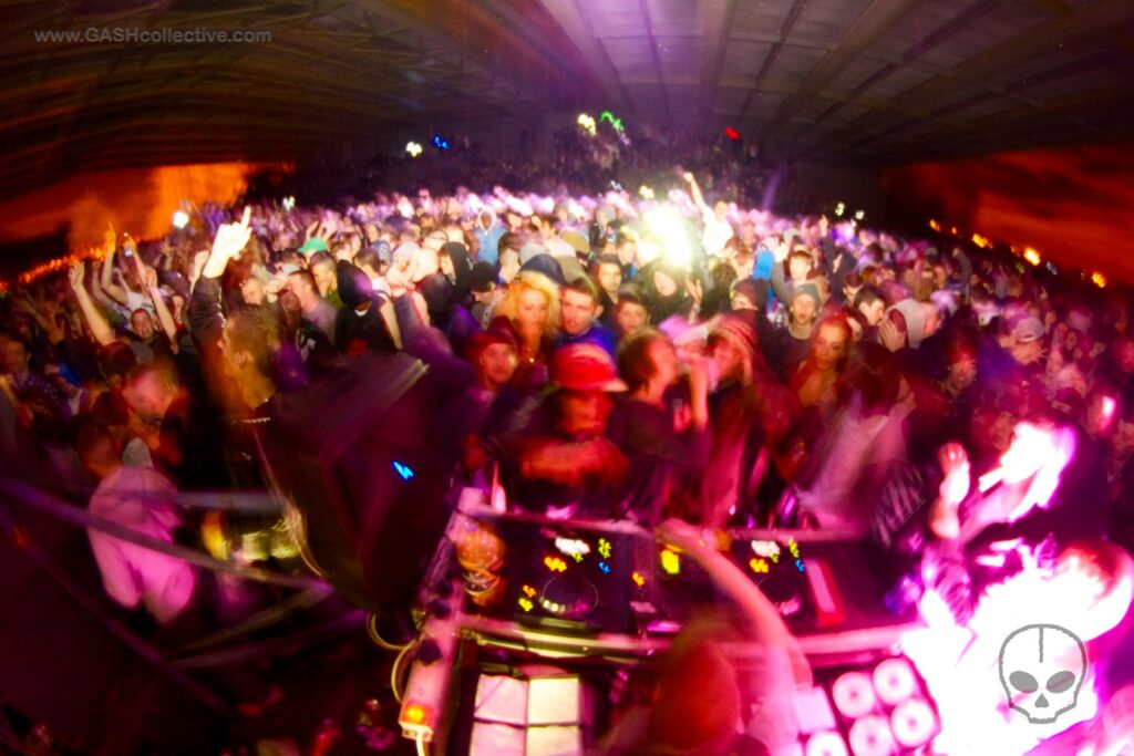 Die Bunker Free Party des GASH Collectives im Jahr 2011 (Foto: GASH Collective)