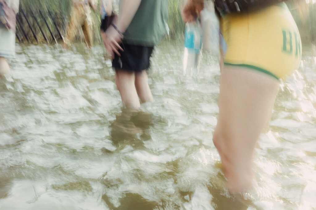 Planschen im See aus der Egoperspektive (Foto: Maxine Stiller)