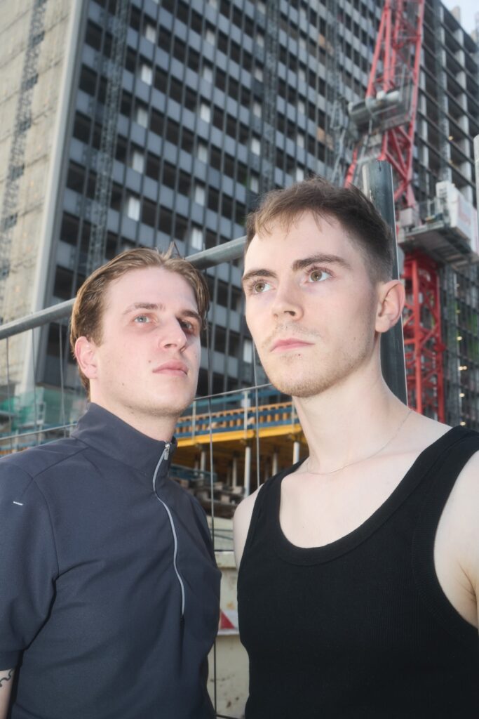 Paul Vogler und Louis Köhler von BAUGRUPPE90 (Foto: Michael Anthony Baumann)