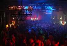 Ampere: Neuer Techno-Club eröffnet im Düsseldorfer Stahlwerk Eine Party im Stahlwerk (Foto: Wikipedia)