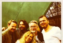 Im Rausch durch die Welt und zurück: Weggefährten erinnern sich an Monkey Maffia Die Crew von Freude am Tanzen (Foto: Privat)