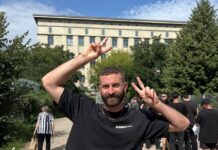 Roi Perez: Londoner Festival sagt Auftritt von israelischem DJ ab Roi Perez vor dem Berghain (Foto: Instagram / Roi Perez)