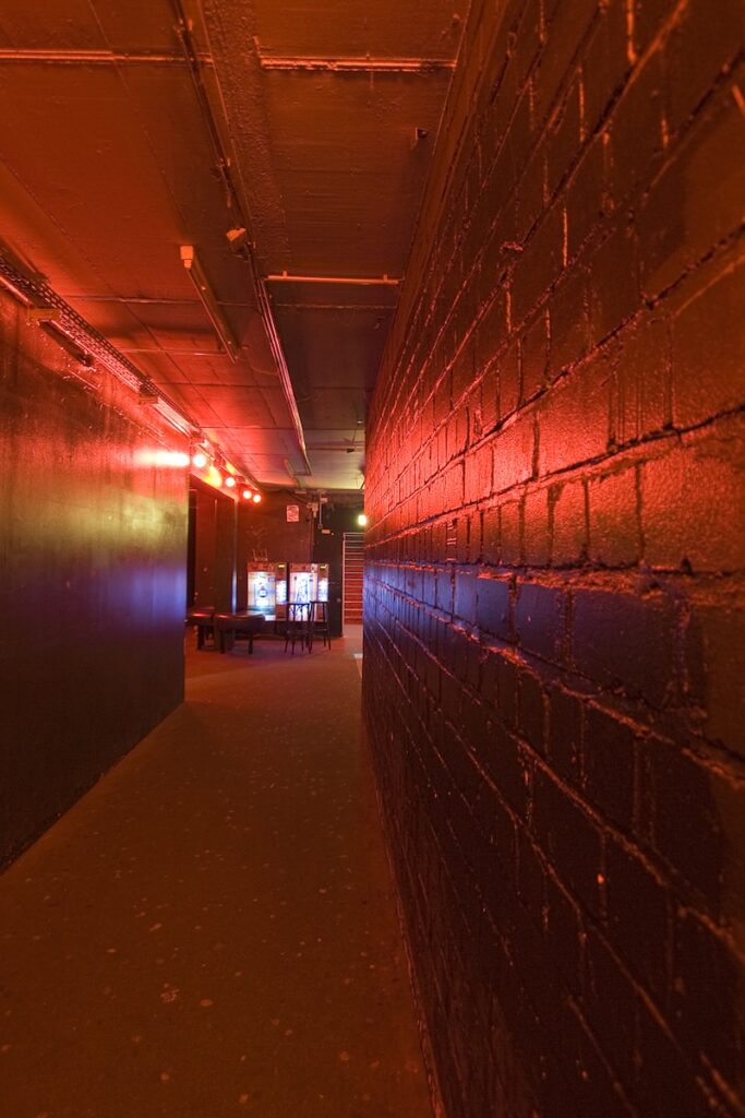 Innenleben eines ehemaligen Feinkostladens: Das Artheater (Foto: Artheater)