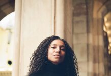 GROOVE ON #4 – Advent Sunday Service: A Holy Daytime Party Doudou MD (Foto: Martijn Kuyvenhoven)