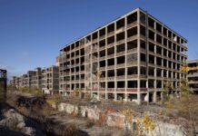 Detroit: Museum für elektronische Musik soll in berühmter Ruine entstehen Die Ruine des Packard Plant. (Foto: Wikipedia)