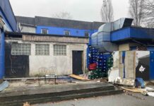 Pratersauna: Wiener Club von Unbekannten verwüstet Der verwüstete Aussenbereich der Pratersauna (Foto: Christoph Benkeser)