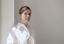 Kuratorin Sofie Krogh Christensen über die Berliner Ausstellung „Else Marie Pade – Partitur”: „Das Außergewöhnliche, das sich im Alltäglichen manifestiert” Kuratorin Sofie Krogh Christensen (Foto: Benedicte Gyldenstierne Sehested)