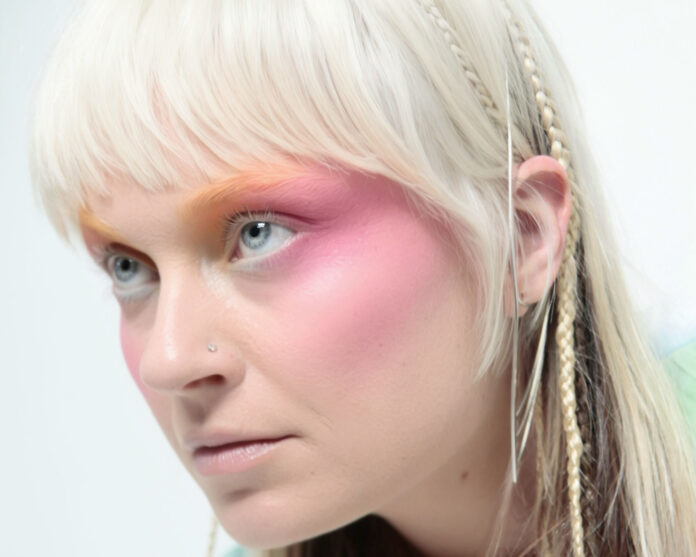 Nadia Struiwigh by Press