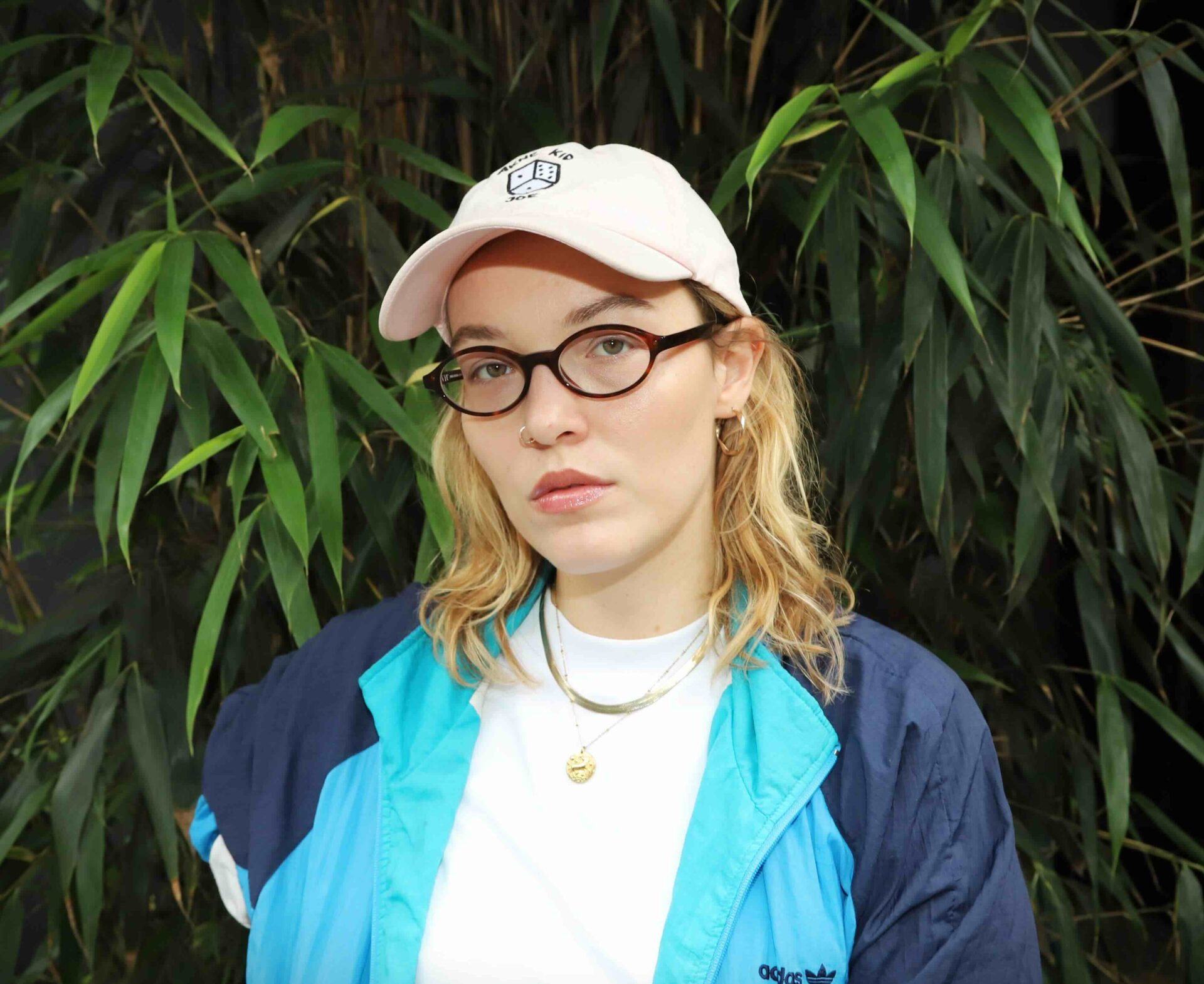 Rike van Kleef hat das Buch „Billige Plätze” geschrieben. (Foto: Lou Trajano)