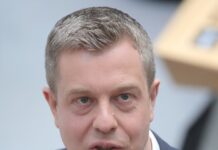 Berlin: CDU-Finanzsenator Stefan Evers wird neuer Kultursenator