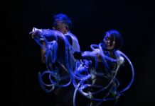 Zehn Tage Klangexperimente bei MaerzMusik in Berlin: Außermenschliches, gespielt von Menschen Cybernetic Entanglements von Viola Yip und Ken Ueno (Foto: Camille Blake/Berliner Festspiele)