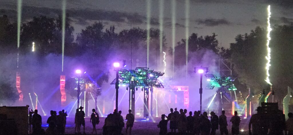 Die Tanzwüste bei Nacht (Foto: Adrian Reichel)