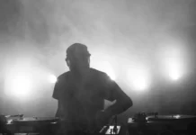 DJ Phonatic: Berliner Streaming-Plattform cancelt Showcase DJ Phonatic in der DJ-Booth.