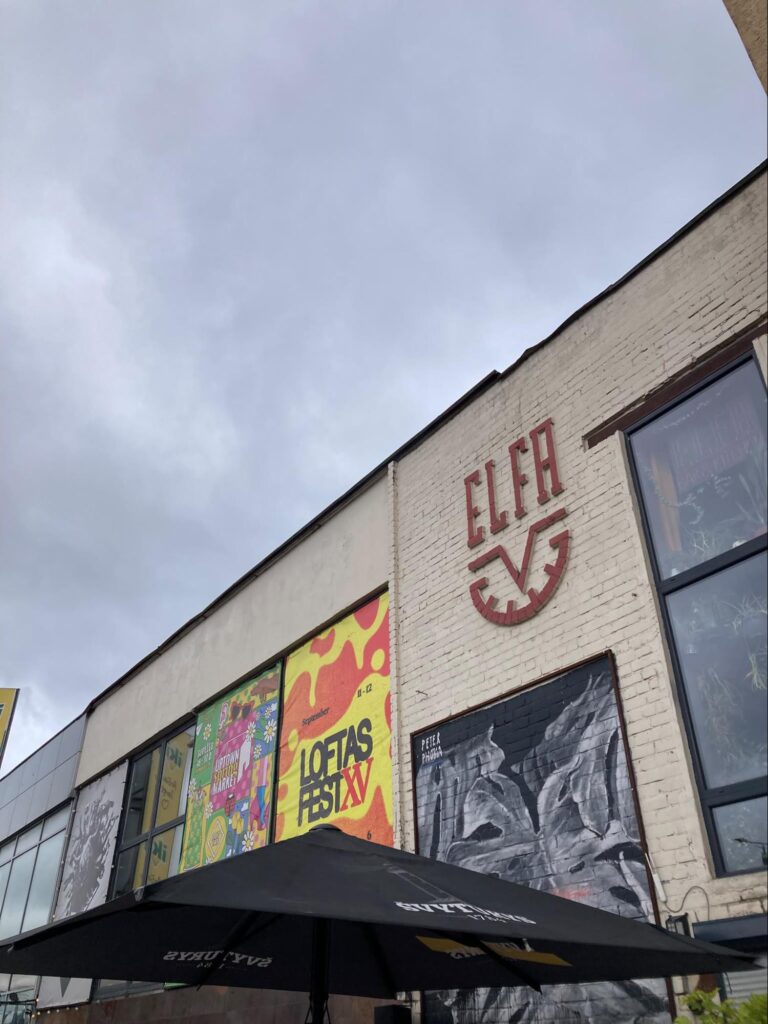In der ehemaligen Elfa-Fabrik in Vilnius wurden hauptsächlich Elektromotoren, Tonbandgeräte und Plattenspieler hergestellt.